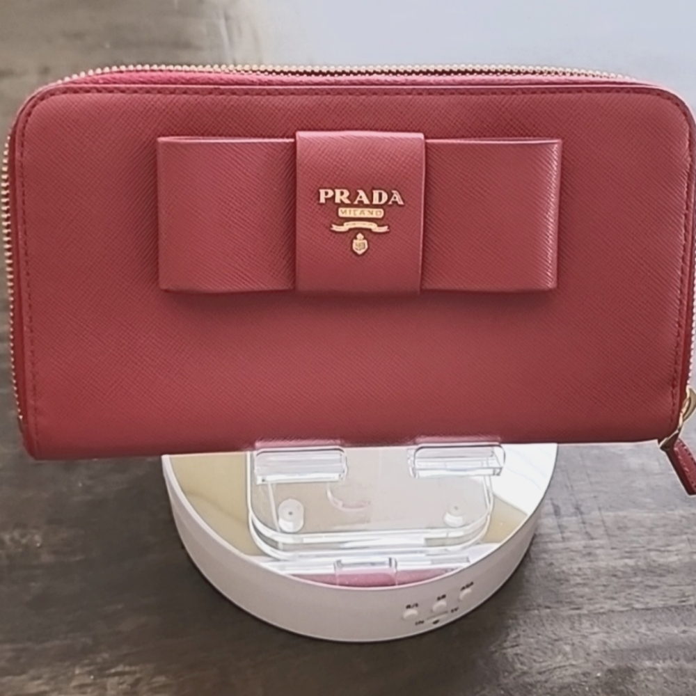 🎀 Prada Pink Bow Wallet 🎀 Full Inclusion